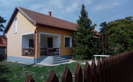Abádi Eszter Ház Abádszalók