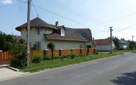 Tüskevár Panzió Abádszalók