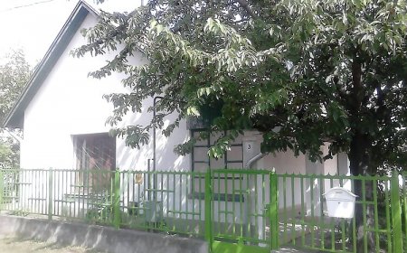 Pihenő Vendégház Abádszalók