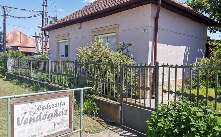 Császárfa Vendégház Abádszalók