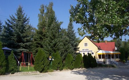 Arcadia Étterem és Vendégház Ábrahámhegy
