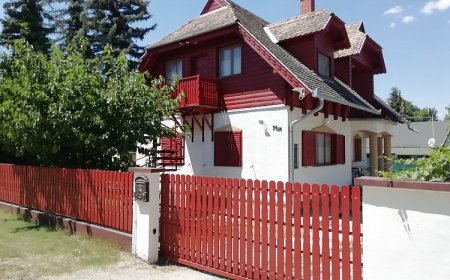 Meseházikó Agárd