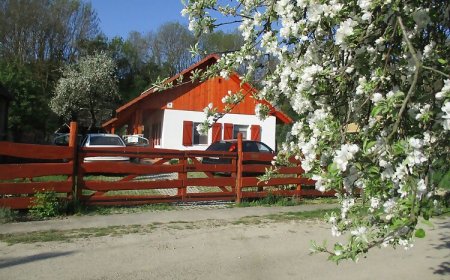 Almafa Vendégház Aka