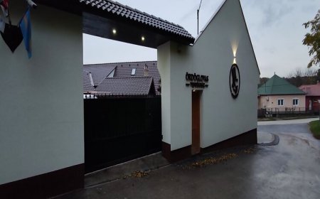 Ördöglovas Vendégház Bajna