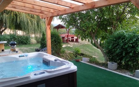 Hópihe Apartmanok & Wellness Bakonynána