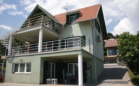 Fügefa Apartman Balatonalmádi