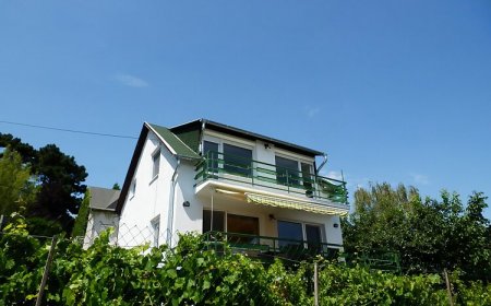 Láblógató Vendégház Balatonalmádi