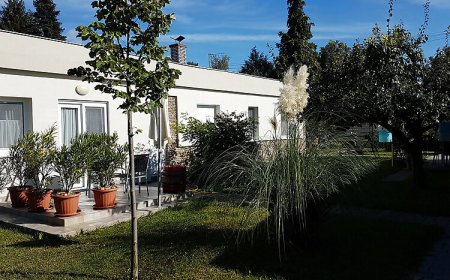 Hóvirág Apartman Balatonberény