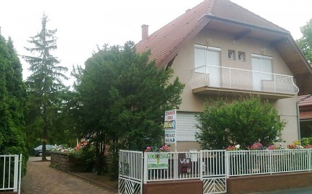 Pávics Apartmanház Balatonboglár