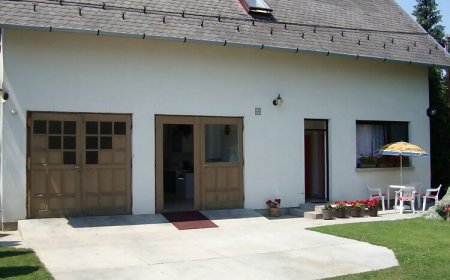 Tulipán Apartmanház Balatonboglár