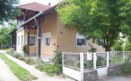 Ica Vendégház Balatonboglár