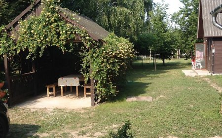 Bibi Apartmanház Balatonboglár