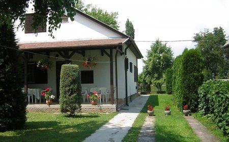 Rózsa Nyaralóház Balatonboglár