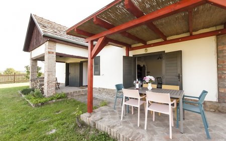 Jánoshegy 26. Vendégház Balatonboglár