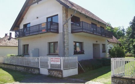 Gyöngyvirág Vendégház Balatonboglár