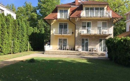 Platán Apartmanház Balatonföldvár