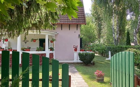 Holdviola Nyaralóház Balatonföldvár