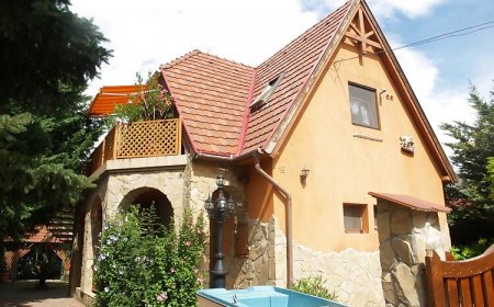 Vár-Lak Apartman Balatonkenese