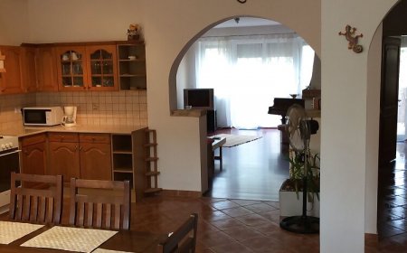 Péter-Fia Apartman Balatonkenese