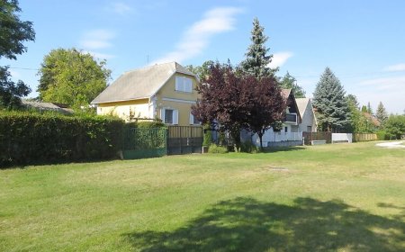 Sárga Villa Balatonkenese