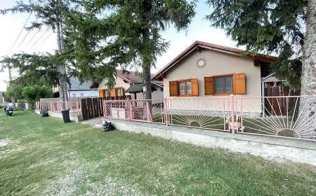 Tölgyfa 76 Apartman Balatonkeresztúr