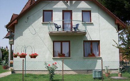 Borostyán Vendégház Balatonkeresztúr