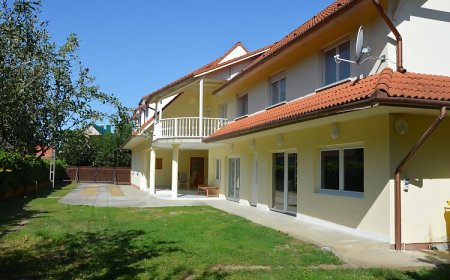 Villon Apartmanház Balatonlelle