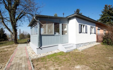 958 - Diófa Ikerfél Nyaraló Balatonszárszó