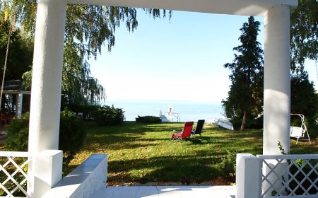 79 - Vízparti Vendégház Balatonszárszó