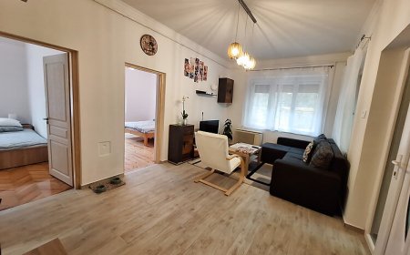 Tearózsa Vendégház Balatonszárszó