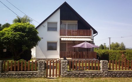 Tóparti Ház Balatonszemes