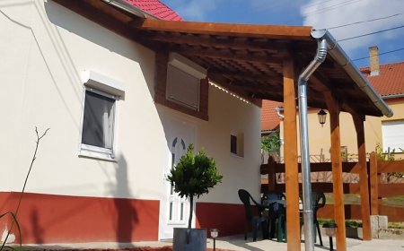 Kisház Üdülőház Bár