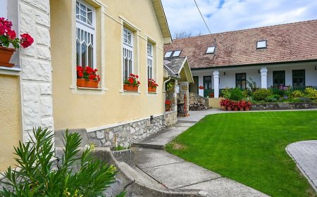 Falubíró Vendégháza Bekölce