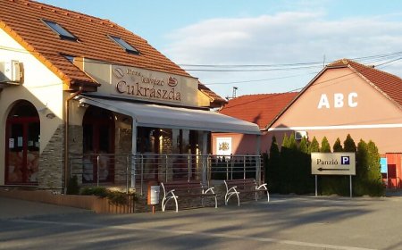 Dóra Kávézó és Panzió Bócsa