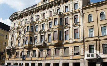 ORANGEHOMES Unique Design Flat Budapest