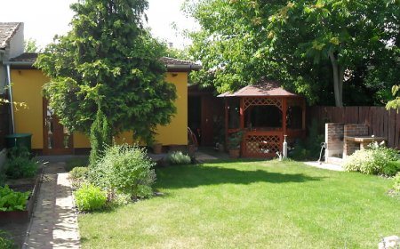 Újkisház Vendégház Budapest