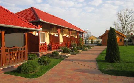 Hőforrás Szállások Cserkeszőlő