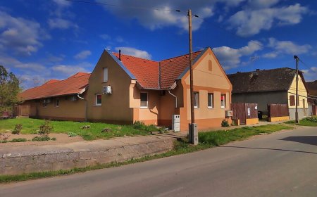 Sanyi Vendégház Dávod