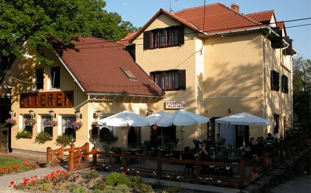Platán Panzió Dobogókő