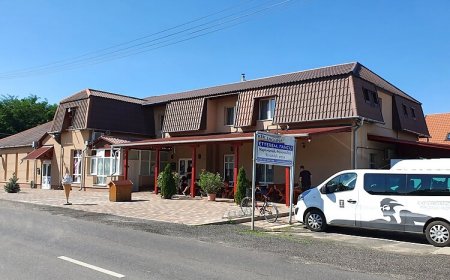 Kék Lagúna Étterem és Panzió Dombrád
