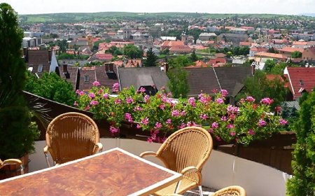 Ferienhaus Apartmanház Zalánki Eger