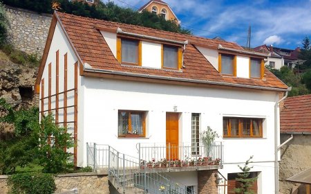 Holló Vendégház Eger