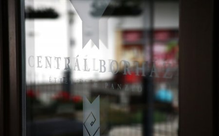 Centrál Borház Étterem és Panzió Érd