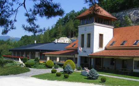 Zempléni Fehér Szikla Turisztikai Központ Füzérkomlós