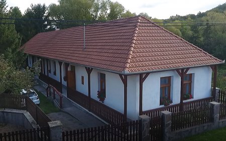 Öreg Bence Háza Füzérkomlós