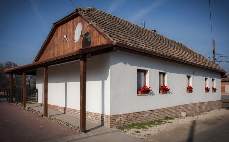 Grabensia Iskolamester Apartmanház Garáb