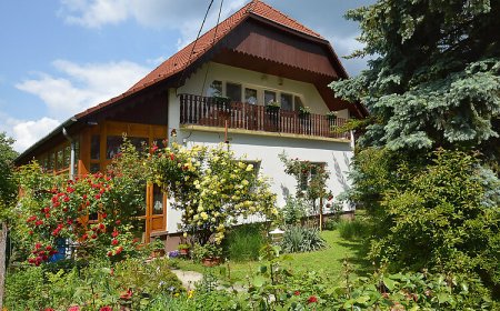 Rózsa Apartmanház Gyenesdiás