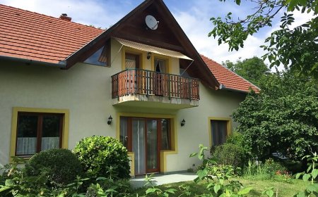 Napraforgó Apartman Gyenesdiás