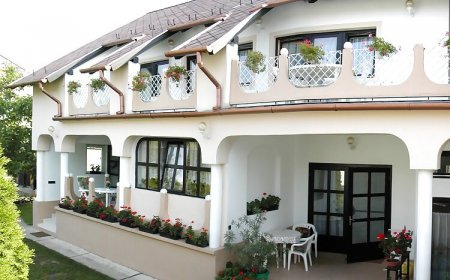 Bor Apartmanház Gyenesdiás