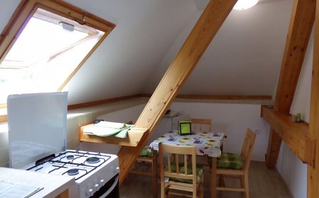 Hold-on Apartman Gyula